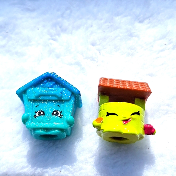 Glittering doghouse & water well Shopkins. Season 2. - Picture 1 of 6